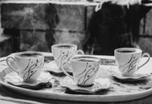 มัทฉะหรือกาแฟ: สิ่งที่คุณไม่เคยรู้เกี่ยวกับการปลุกพลังงานที่เหนือกว่าแค่คาเฟอีน มัทฉะหรือกาแฟ: สิ่งที่คุณไม่เคยรู้เกี่ยวกับการปลุกพลังงานที่เหนือกว่าแค่คาเฟอีน